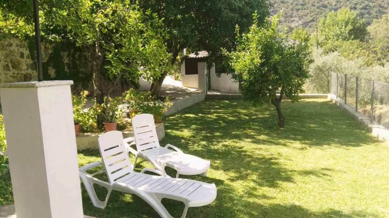La Fuente De El Nacimiento Casa de hóspedes Benamahoma Exterior foto